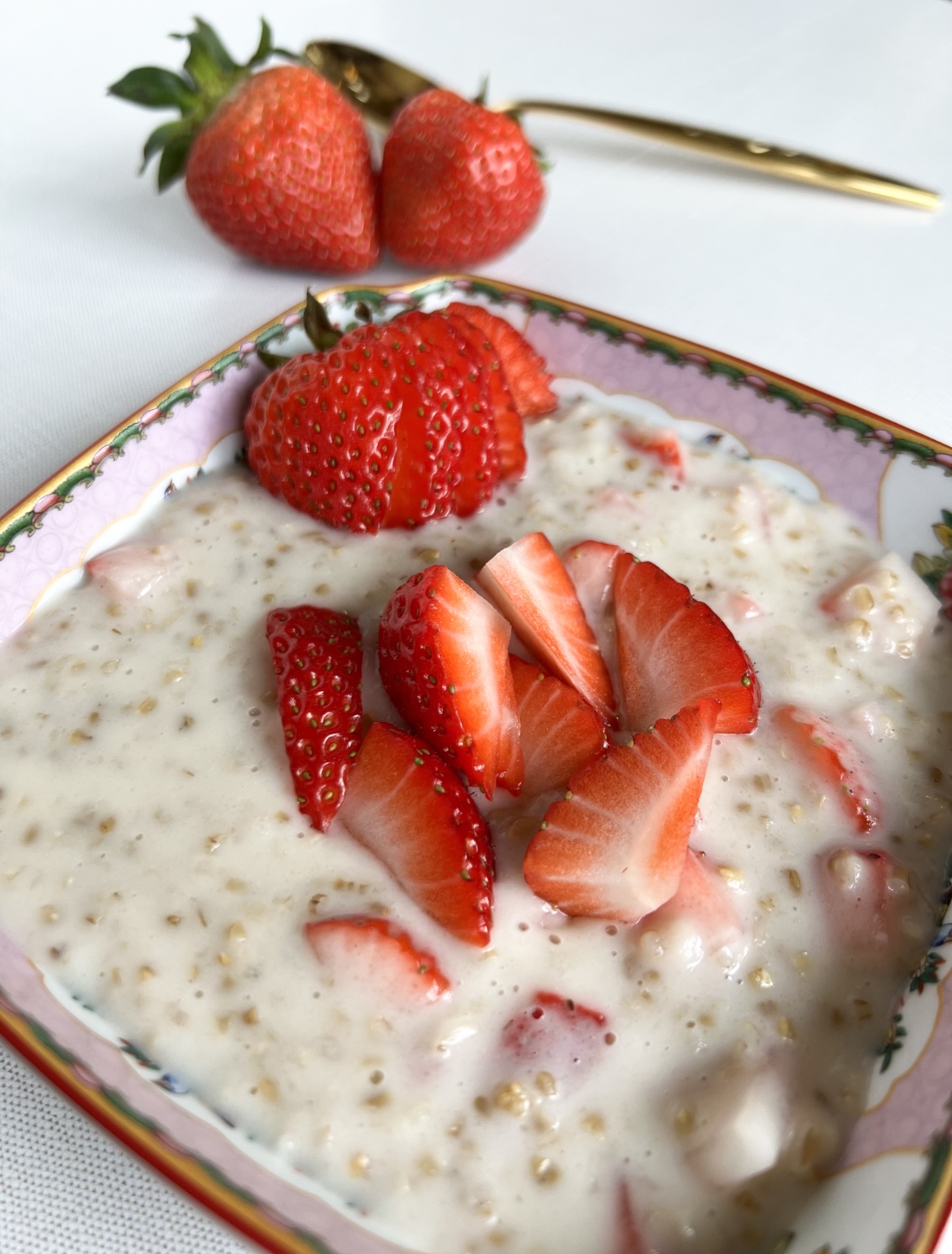 Homemade Strawberries and Cream Oatmeal