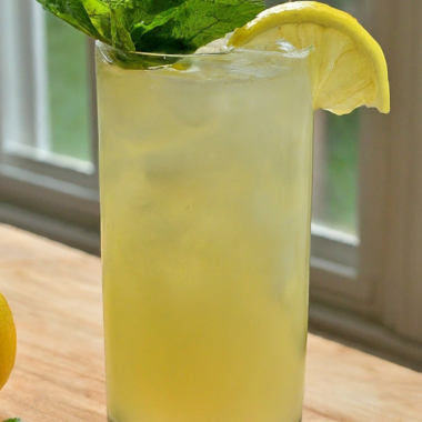 Mint Lemonade with garnish