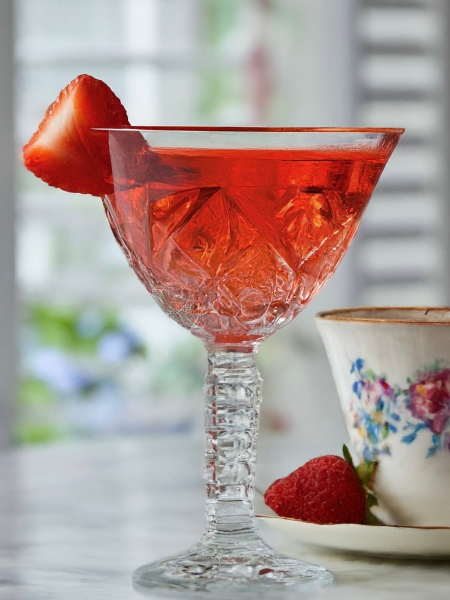 Raspberry leaf tea recipe chilled summer strawberry madison s recipes